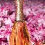 Perfume J´Adore de Dior y una edición especial con cuello de oro