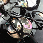 Gafas artesanales hechas con discos de vinilo