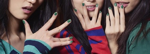 laca de uñas verde